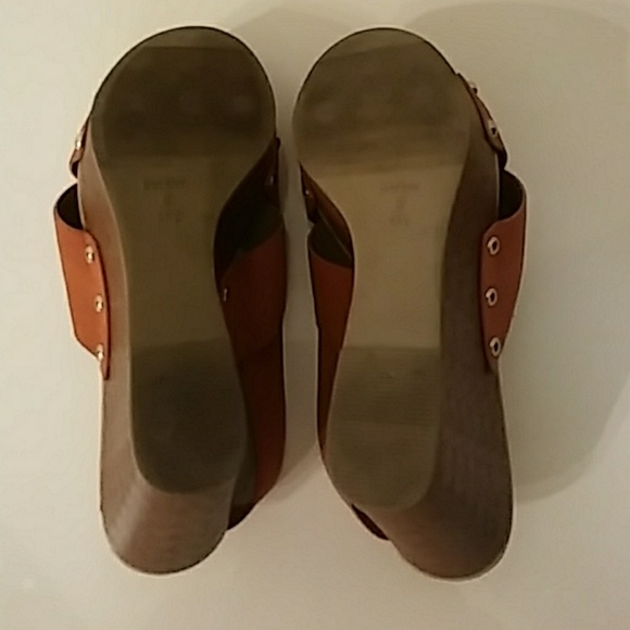 Parker & Sky Strappy Orange Buckle Slip on Sandals - Picture 8 of 8